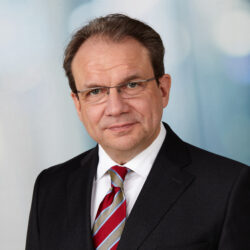 Dr. Thomas Schulz